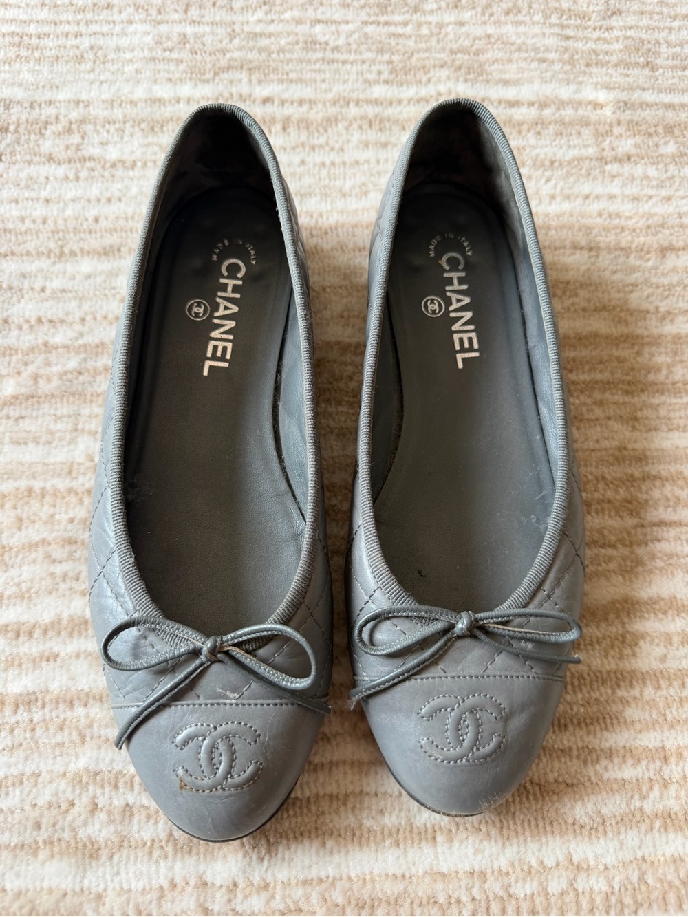 CHANEL Gray Quilted Leather Ballet Flats size 38.5